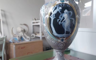 [Objet] – Vase à décor de pâte sur pâte, manufacture Gibus&Redon, Limoges